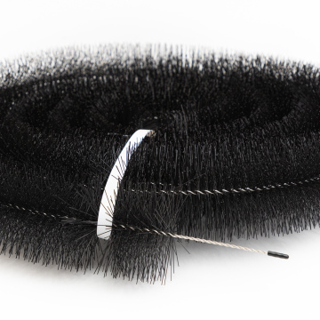 Forega - Brosse de gouttière de 20 m de diamètre 8 cm de diamètre (5 x 4 m)| Protection des feuilles | Protection contre les martres, gouttière | Installation facile | protection des panneaux solaires